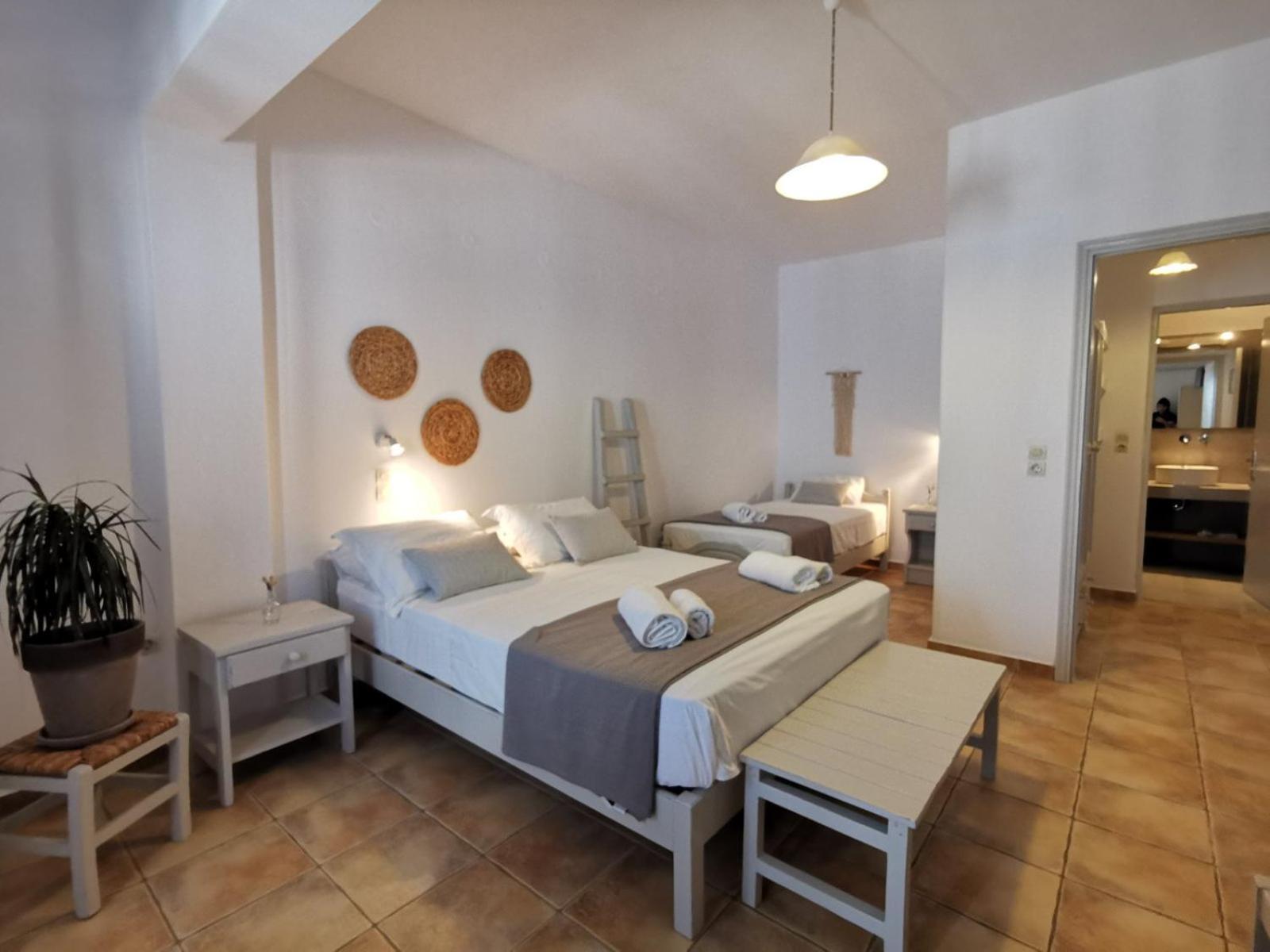 Helen'S Minimal Studios & Apartments Alikí Chambre photo